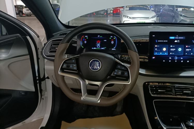 Used BYD Qin PLUS 2023 Champion Edition EV 420KM Leading Model Steering Wheel