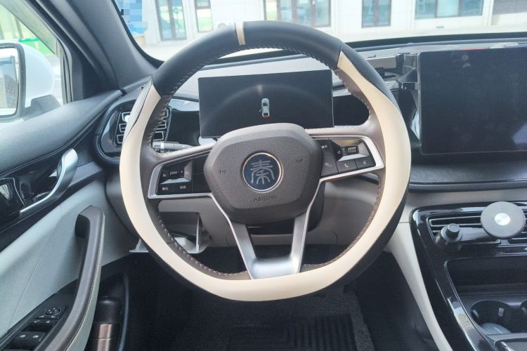 Used BYD Qin PLUS 2023 Champion Edition DM-i 55KM Leading Model Steering Wheel