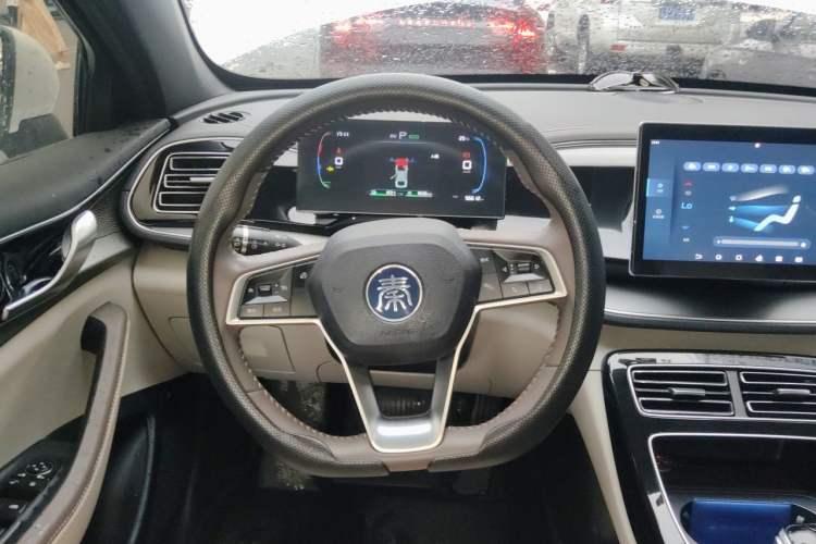 Used BYD Qin PLUS 2023 Champion Edition DM-i 120KM Leading Model Steering Wheel