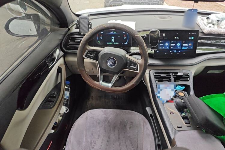 Used BYD Qin PLUS 2023 Champion Edition DM-i 55KM Leading Model Steering Wheel
