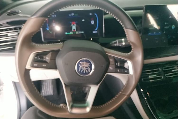Used BYD Qin PLUS 2023 Champion Edition DM-i 55KM Leading Model Steering Wheel