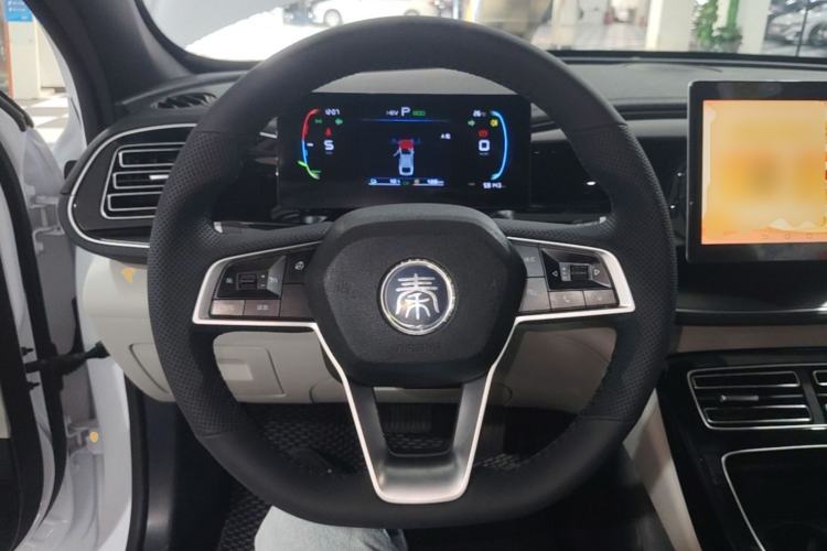 Used BYD Qin PLUS 2023 Champion Edition DM-i 120KM Leading Model Steering Wheel