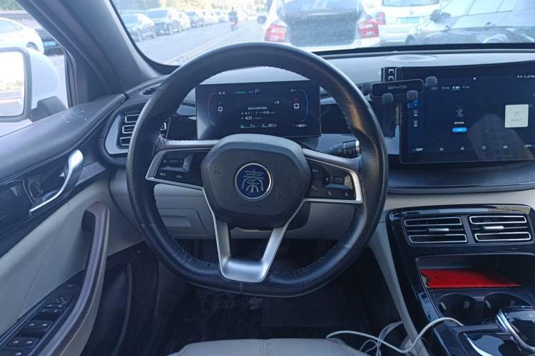 Used BYD Qin PLUS 2023 Champion Edition DM-i 55KM Leading Model Steering Wheel