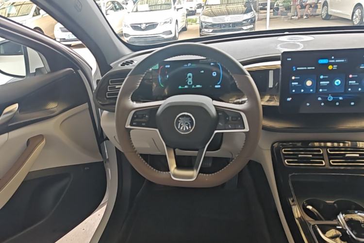 Used BYD Qin PLUS 2023 Champion Edition DM-i 55KM Leading Model Steering Wheel