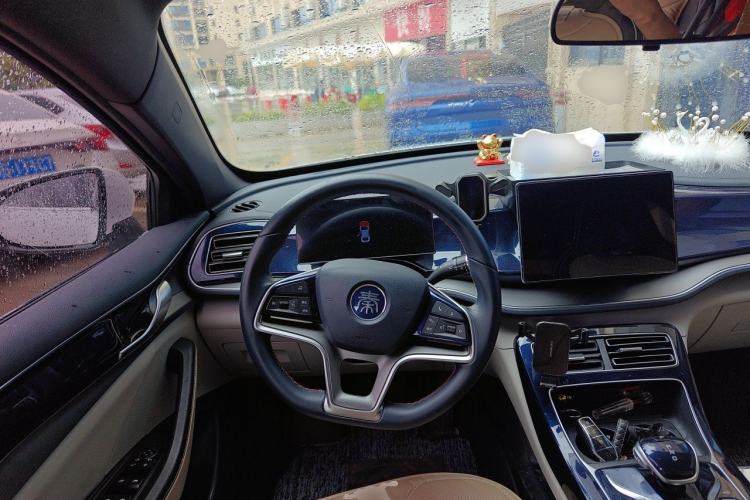 Used BYD Qin PLUS 2023 Champion Edition EV 510KM Leading Model Steering Wheel