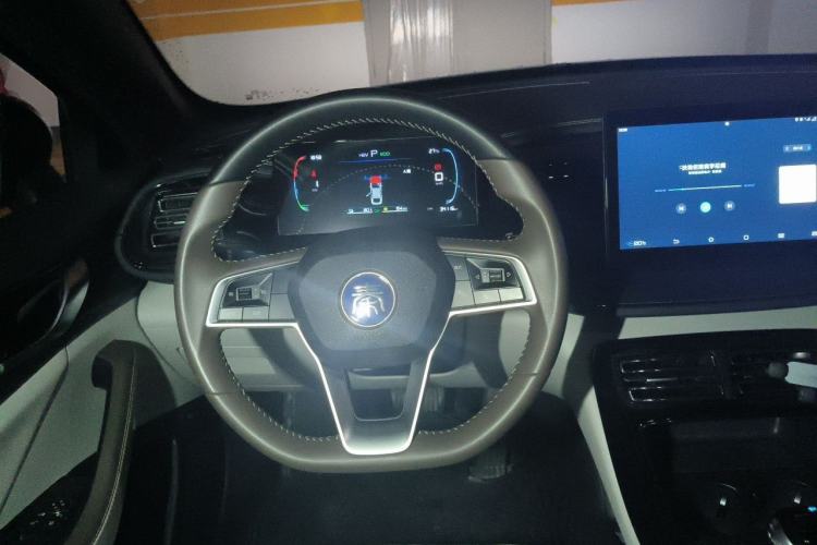 Used BYD Qin PLUS 2023 Champion Edition DM-i 55KM Leading Model Steering Wheel