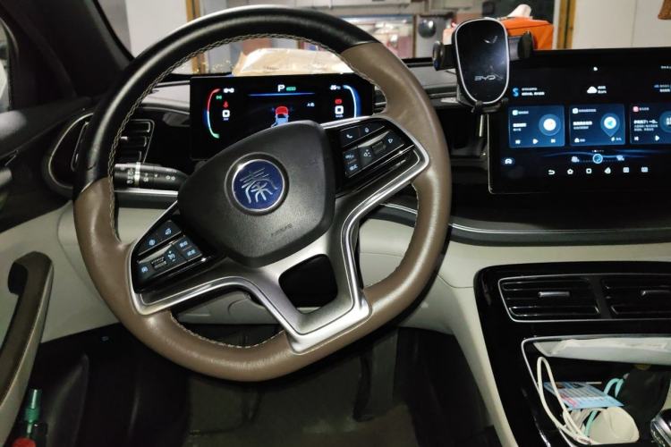Used BYD Qin PLUS 2023 Champion Edition EV 510KM Excellence Model Steering Wheel