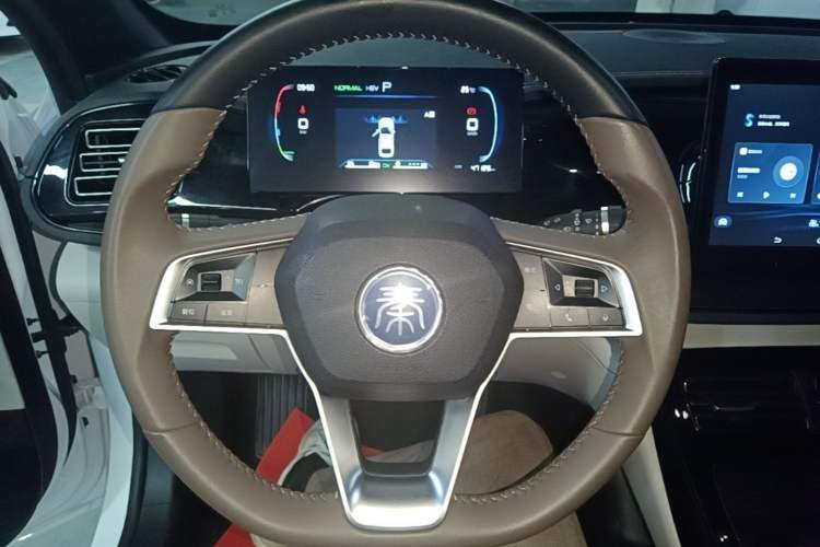Used BYD Qin PLUS 2023 Champion Edition DM-i 55KM Leading Model Steering Wheel