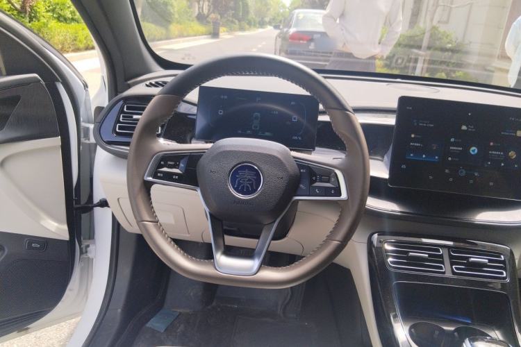 Used BYD Qin PLUS 2023 Champion Edition DM-i 55KM Leading Model Steering Wheel