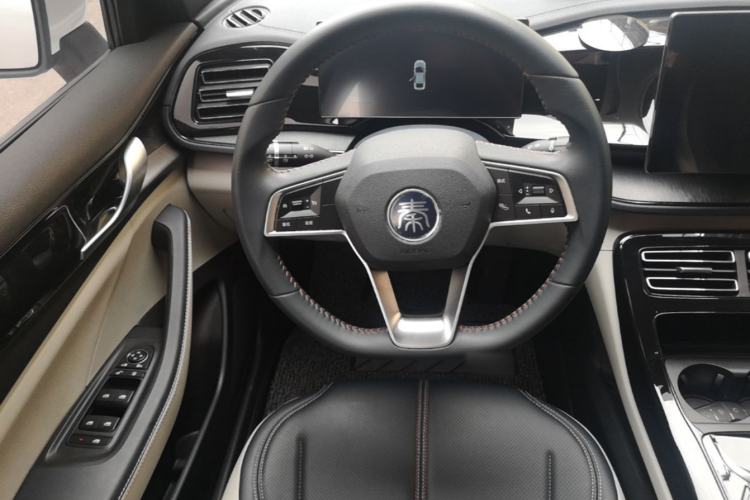 Used BYD Qin PLUS 2023 Champion Edition DM-i 55KM Leading Model Steering Wheel