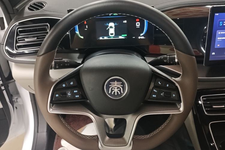 Used BYD Qin PLUS 2023 Champion Edition EV 420KM Superior Model Steering Wheel