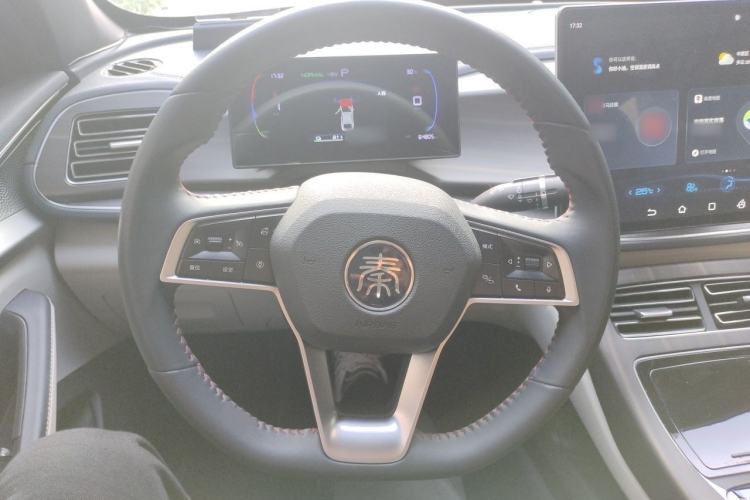 Used BYD Qin PLUS 2023 Champion Edition DM-i 55KM Superior Model Steering Wheel