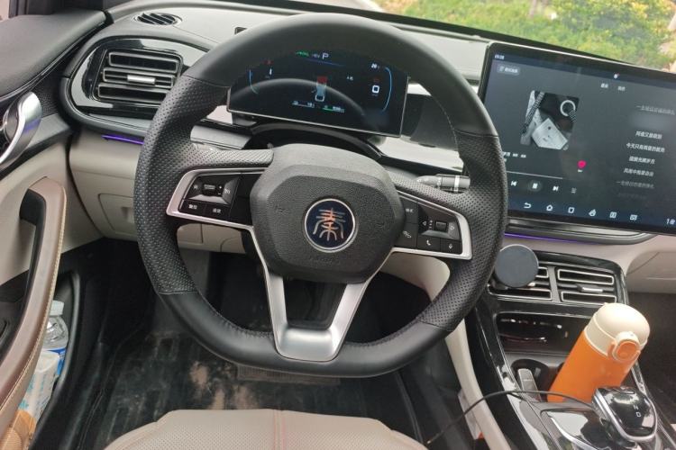 Used BYD Qin PLUS 2023 Champion Edition DM-i 55KM Leading Model Steering Wheel