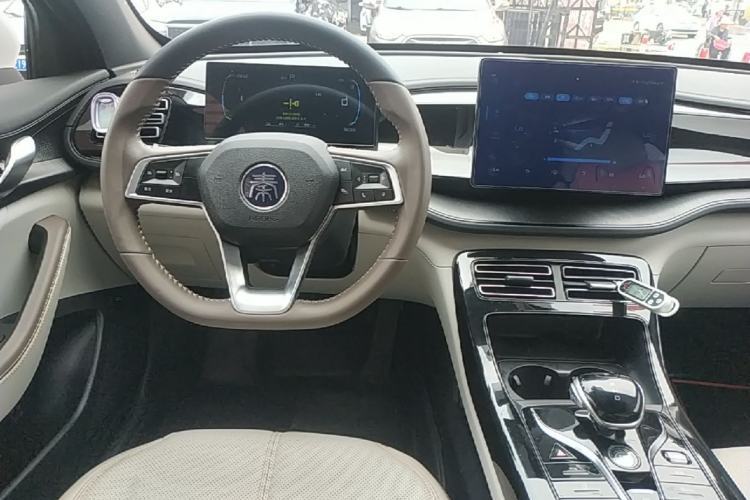 Used BYD Qin PLUS 2023 Champion Edition DM-i 55KM Leading Model Steering Wheel