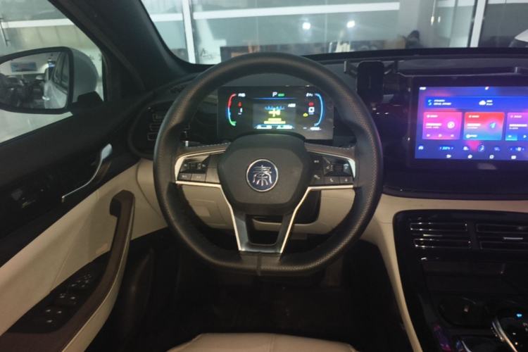 Used BYD Qin PLUS 2023 Champion Edition DM-i 55KM Leading Model Steering Wheel