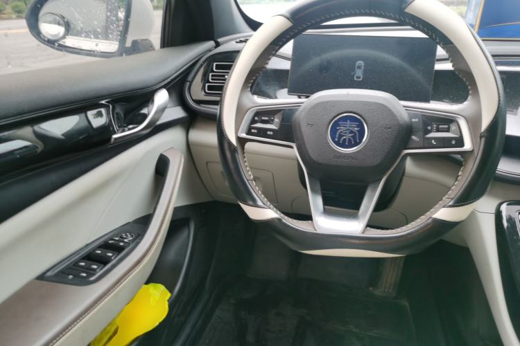 Used BYD Qin PLUS 2023 Champion Edition DM-i 55KM Leading Model Steering Wheel