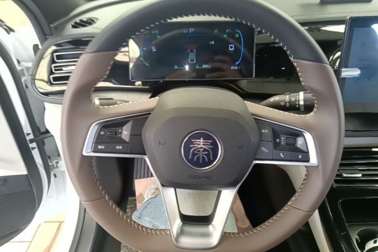 Used BYD Qin PLUS 2023 Champion Edition DM-i 55KM Leading Model Steering Wheel