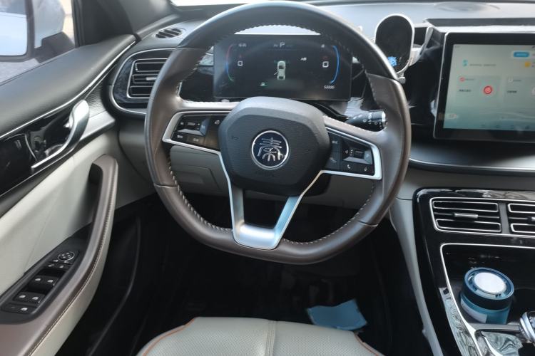 Used BYD Qin PLUS 2023 Champion Edition DM-i 120KM Leading Model Steering Wheel