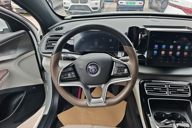 Used BYD Qin PLUS 2023 Champion Edition EV 420KM Leading Model Steering Wheel