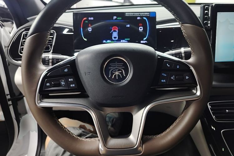 Used BYD Qin PLUS 2023 Champion Edition EV 510KM Leading Model Steering Wheel