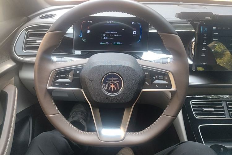 Used BYD Qin PLUS 2023 Champion Edition DM-i 120KM Leading Model Steering Wheel