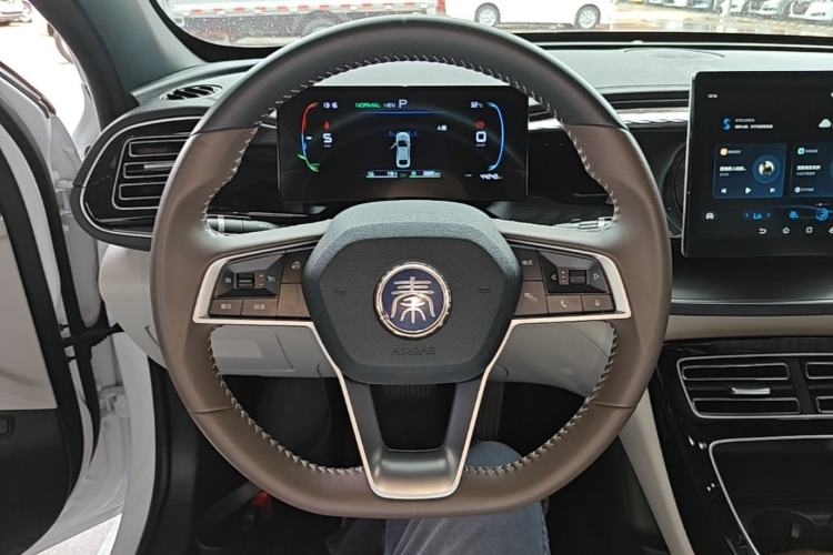 Used BYD Qin PLUS 2023 Champion Edition DM-i 120KM Leading Model Steering Wheel