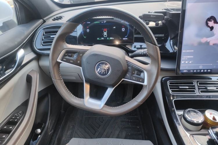 Used BYD Qin PLUS 2023 Champion Edition DM-i 120KM Beyond Model Steering Wheel