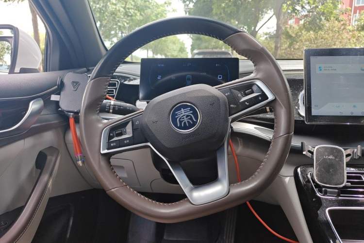 Used BYD Qin PLUS 2023 Champion Edition DM-i 120KM Leading Model Steering Wheel