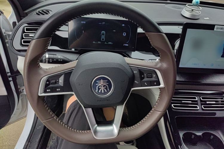 Used BYD Qin PLUS 2023 Champion Edition DM-i 55KM Leading Model Steering Wheel