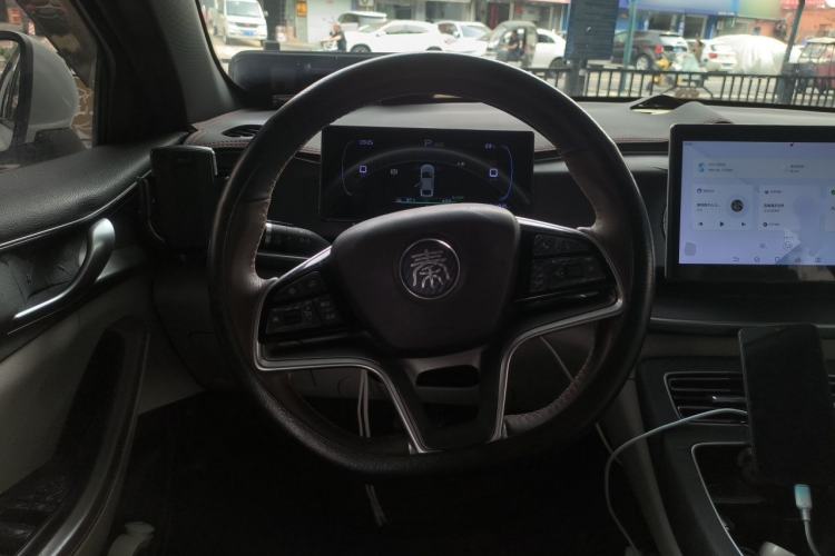 Used BYD Qin PLUS 2023 Champion Edition EV 510KM Beyond Model Steering Wheel