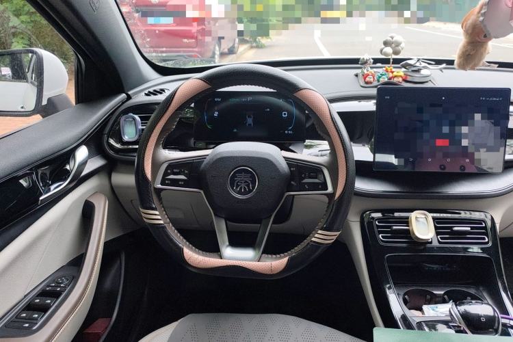Used BYD Qin PLUS 2023 Champion Edition DM-i 55KM Leading Model Steering Wheel