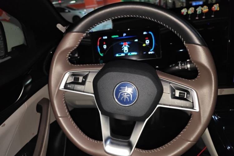 Used BYD Qin PLUS 2023 Champion Edition DM-i 55KM Leading Model Steering Wheel
