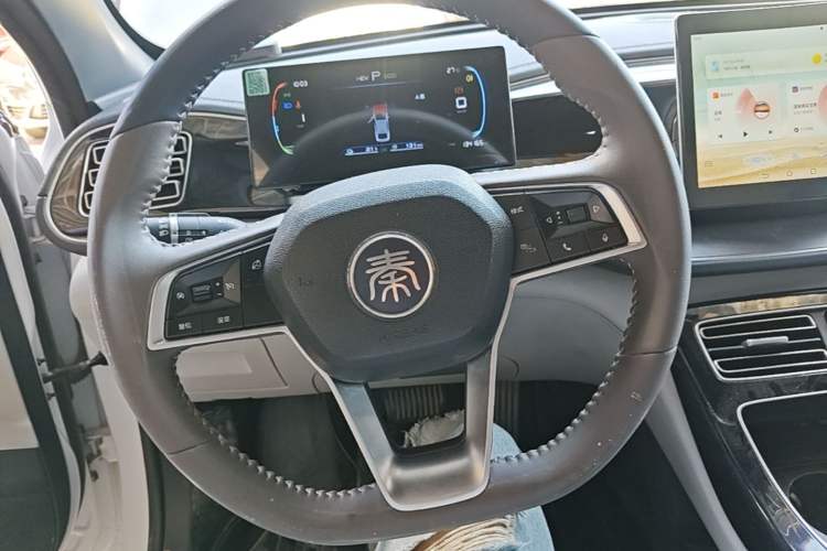 Used BYD Qin PLUS 2023 Champion Edition DM-i 120KM Leading Model Steering Wheel