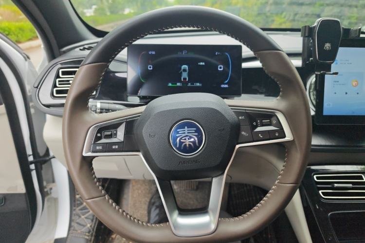 Used BYD Qin PLUS 2023 Champion Edition DM-i 55KM Leading Model Steering Wheel