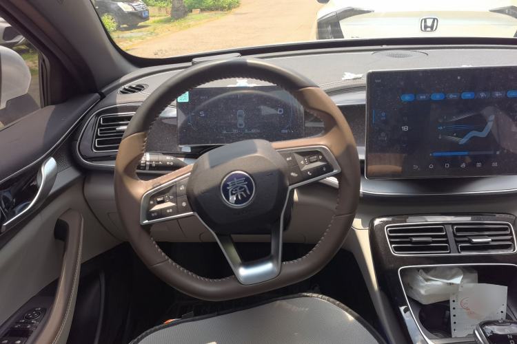 Used BYD Qin PLUS 2023 Champion Edition DM-i 120KM Beyond Model Steering Wheel