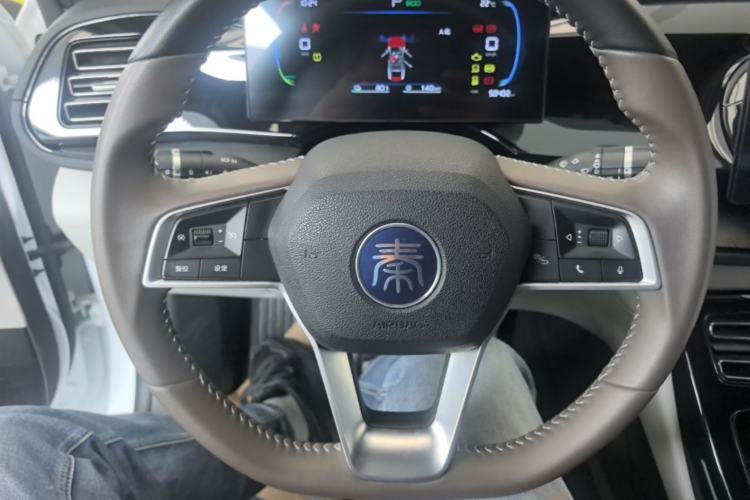 Used BYD Qin PLUS 2023 Champion Edition DM-i 55KM Leading Model Steering Wheel