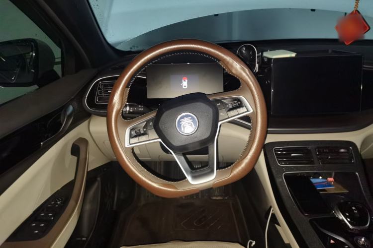 Used BYD Qin PLUS 2023 Champion Edition DM-i 120KM Leading Model Steering Wheel