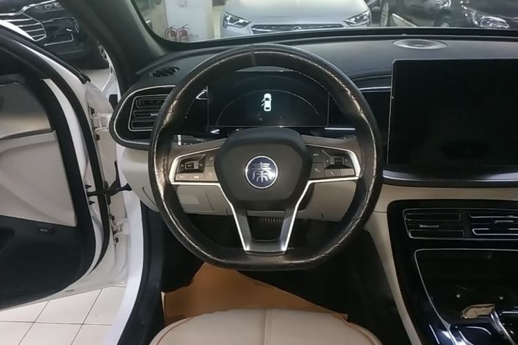 Used BYD Qin PLUS 2023 Champion Edition DM-i 120KM Beyond Model Steering Wheel
