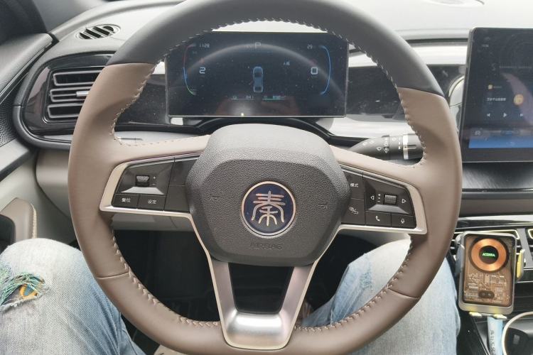 Used BYD Qin PLUS 2023 Champion Edition DM-i 55KM Leading Model Steering Wheel