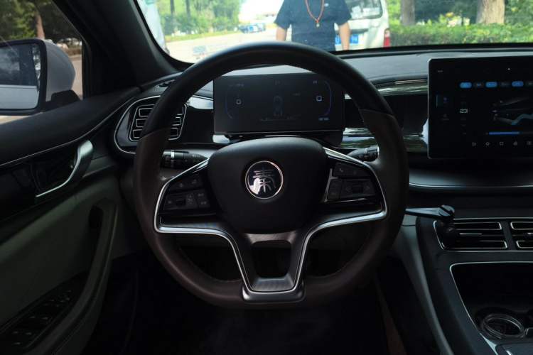 Used BYD Qin PLUS 2023 Champion Edition EV 510KM Beyond Model Steering Wheel