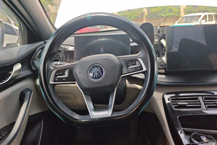 Used BYD Qin PLUS 2023 Champion Edition DM-i 55KM Leading Model Steering Wheel