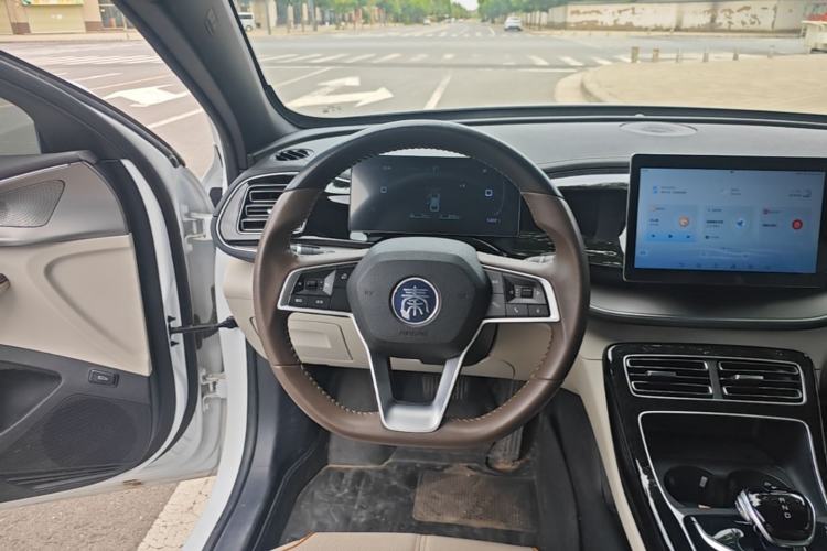 Used BYD Qin PLUS 2023 Champion Edition DM-i 120KM Leading Model Steering Wheel
