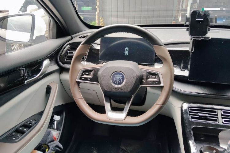Used BYD Qin PLUS 2023 Champion Edition DM-i 55KM Leading Model Steering Wheel