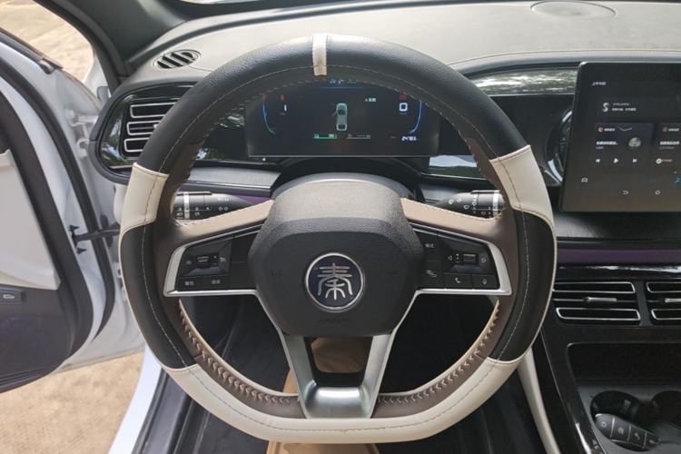 Used BYD Qin PLUS 2023 Champion Edition DM-i 55KM Leading Model Steering Wheel