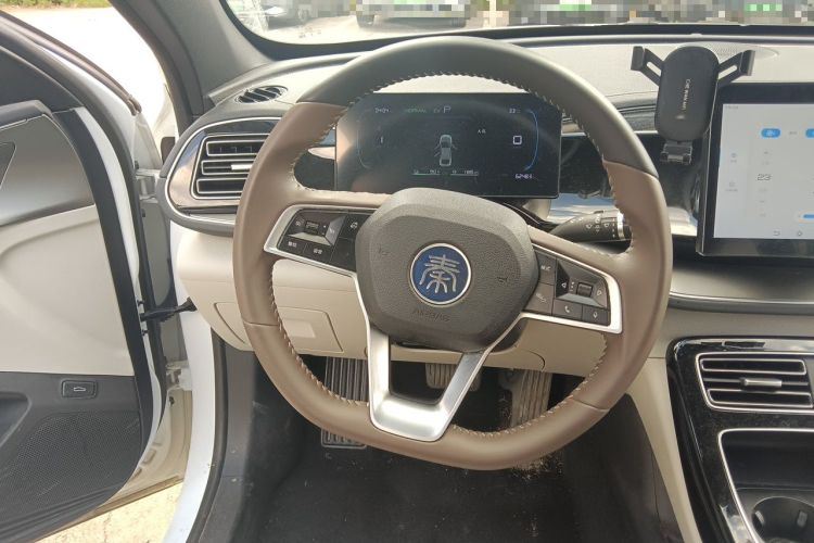 Used BYD Qin PLUS 2023 Champion Edition DM-i 120KM Leading Model Steering Wheel