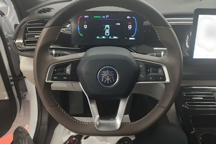 Used BYD Qin PLUS 2023 Champion Edition DM-i 55KM Leading Model Steering Wheel