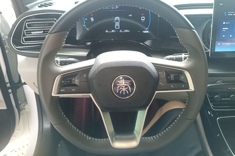 Used BYD Qin PLUS 2023 Champion Edition DM-i 120KM Leading Model Steering Wheel