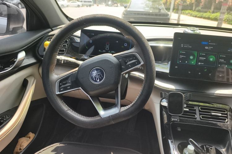 Used BYD Qin PLUS 2023 Champion Edition DM-i 55KM Leading Model Steering Wheel