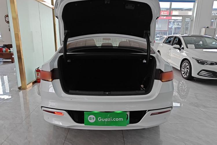 Used BYD Qin PLUS 2023 Champion Edition DM-i 55KM Leading Model Trunk