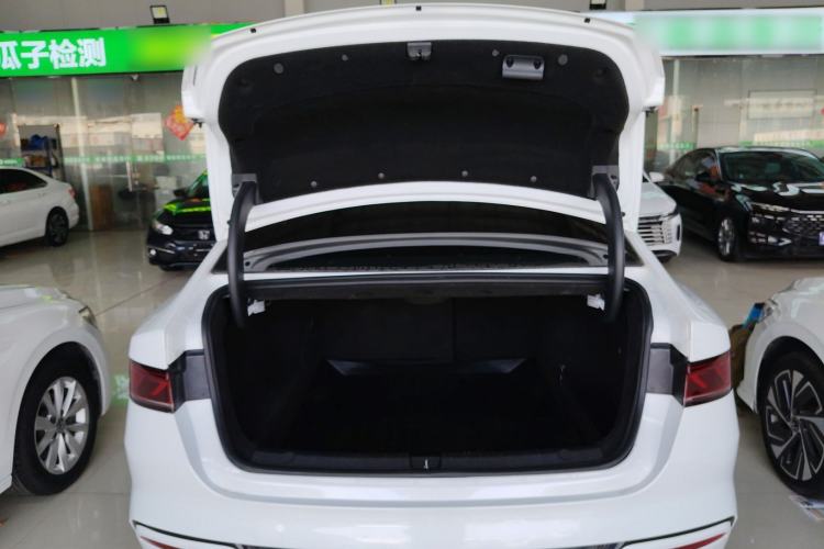 Used BYD Qin PLUS 2023 Champion Edition DM-i 120KM Beyond Model Trunk